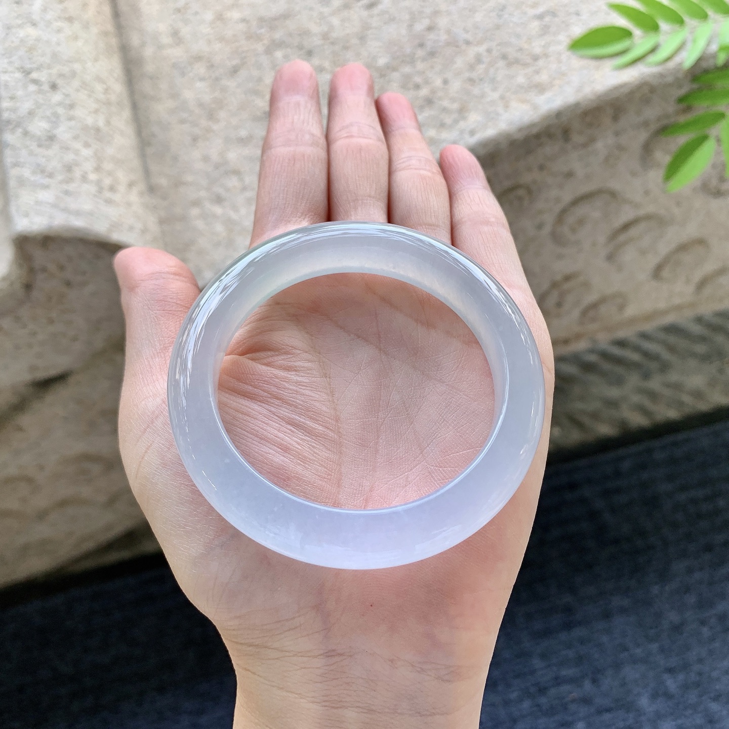 正圈53 54 圈口53.8/10.8/9 编码GJ091530 糯冰淡紫，飘绿，水润，种老，细腻，无裂