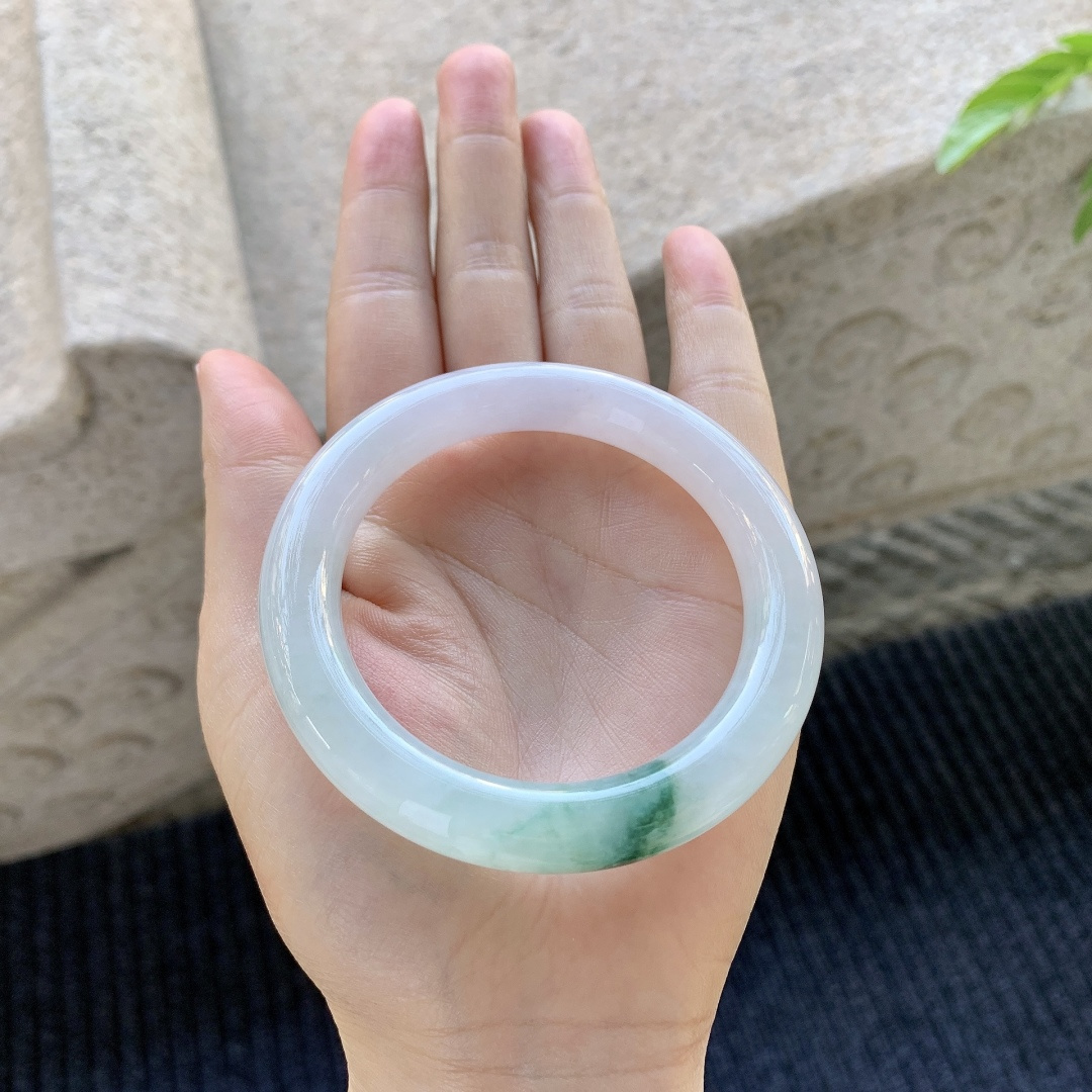 圆条53 54 圈口54.1/19.7/10.5 编码FL091341 糯冰飘绿，水润，种老，细腻，