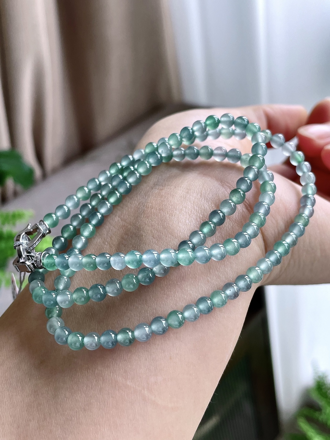 【珠子】冰晴水珠链圆珠珠子珠链 【说明】 性比高 【尺寸】4.4mm 29cm 【重量】22.4克