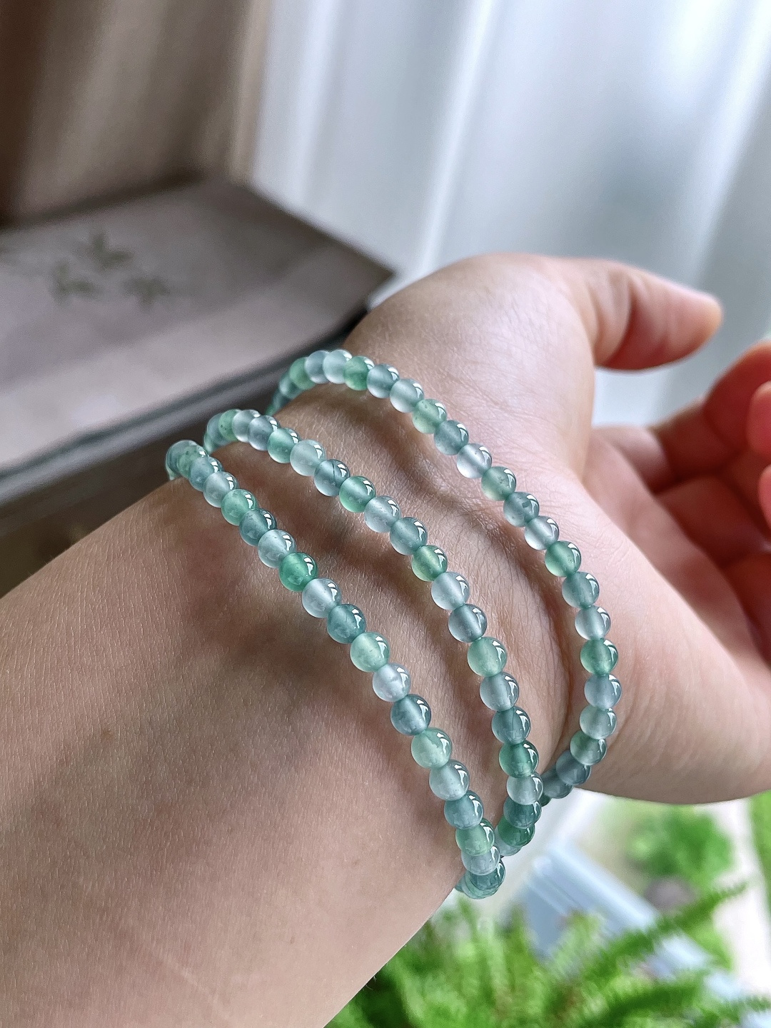 【珠子】冰晴水珠链圆珠珠子珠链 【说明】 性比高 【尺寸】4.4mm 29cm 【重量】22.4克