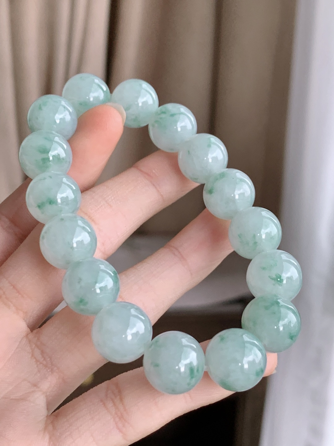 【珠子】飘花手链圆珠子手链 【说明】缅甸  性比高 【尺寸】12.5mm 【重量】55克