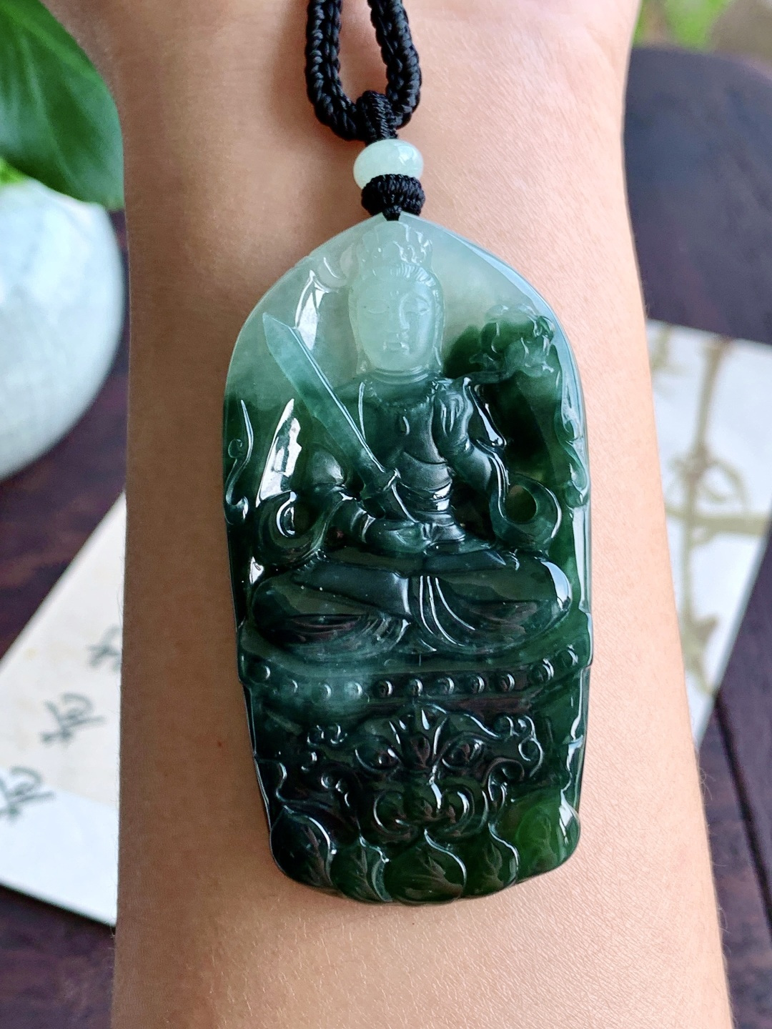 【裸石】🫧糯冰飘花虚空藏观音牌吊坠 【说明】缅甸 性比高 厚装 【尺寸】63.6-34.4-6.8 【重量】37克