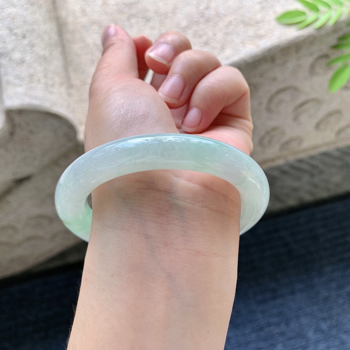 圆条56 57 圈口56/10.9.110.8 编码WW091545 飘绿，水润，种老，细腻，有棉线