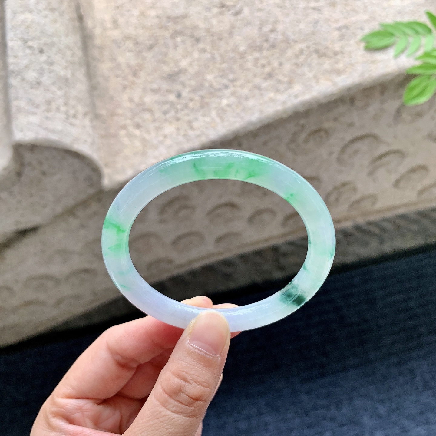 圆条52 53 圈口53/7.2/7.5 编码HJ090708 冰糯飘绿，水润，种老，细腻，打灯有絮线