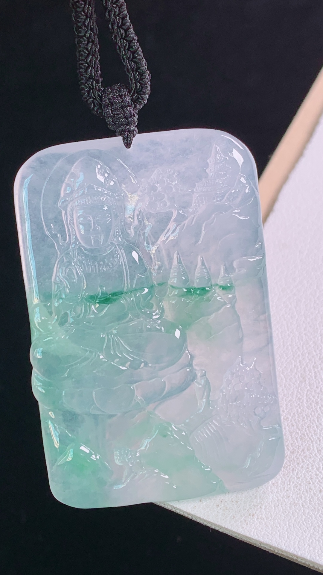 ️冰种飘花山水观音，花色灵动，清透起光，无裂，尺寸:51.7-33.9-5.5mm 11