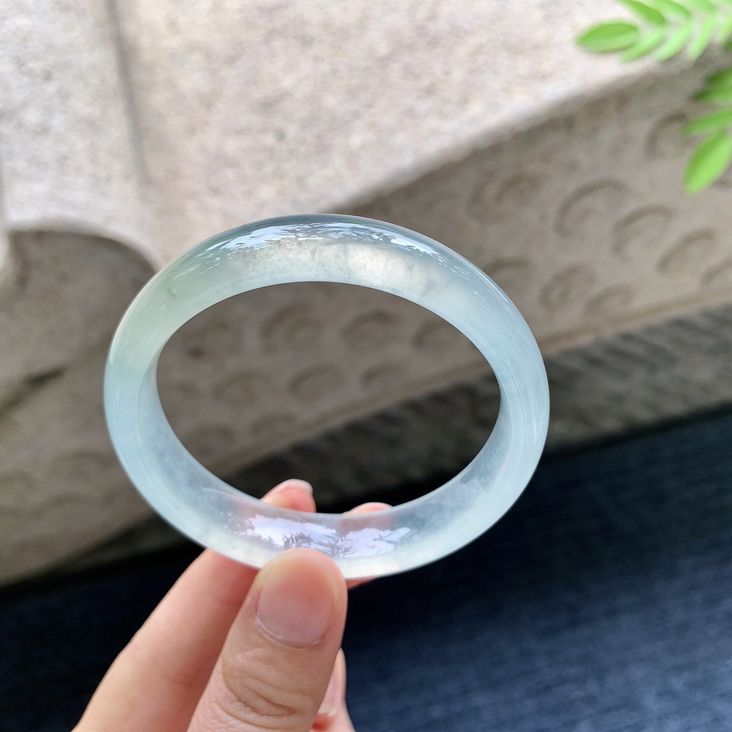正圈53 54 圈口54/12.3/6.9 编码GJ091529 冰飘黄翡，清透，水润，种老，细腻，打灯有棉线