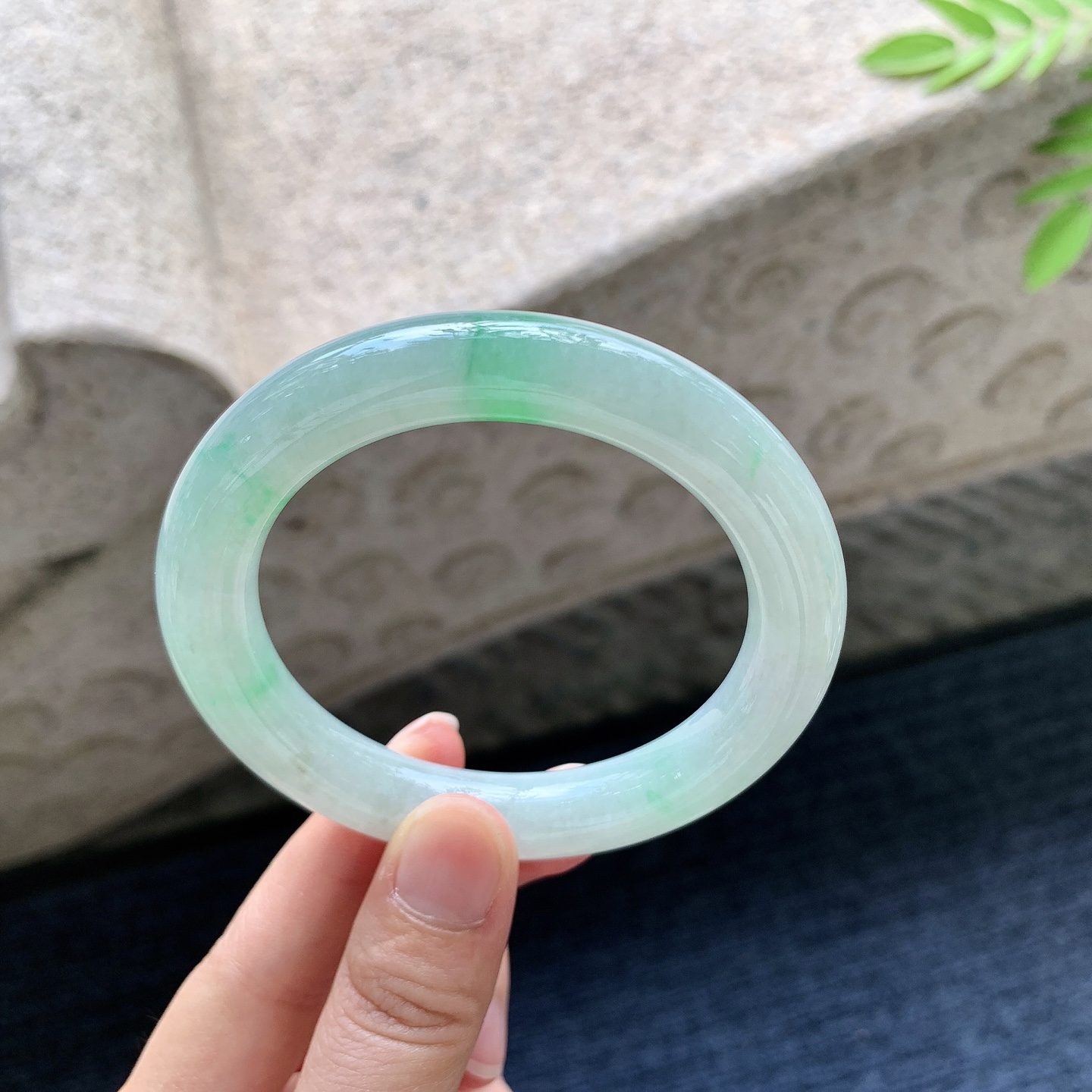 圆条56 57 圈口56/10.9.110.8 编码WW091545 飘绿，水润，种老，细腻，有棉线