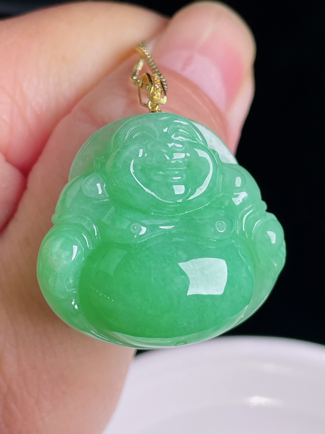 阳绿佛公，18k镶嵌，老种起光，细底通透，尺寸：33裸石27.4/29.3/10.3mm0914