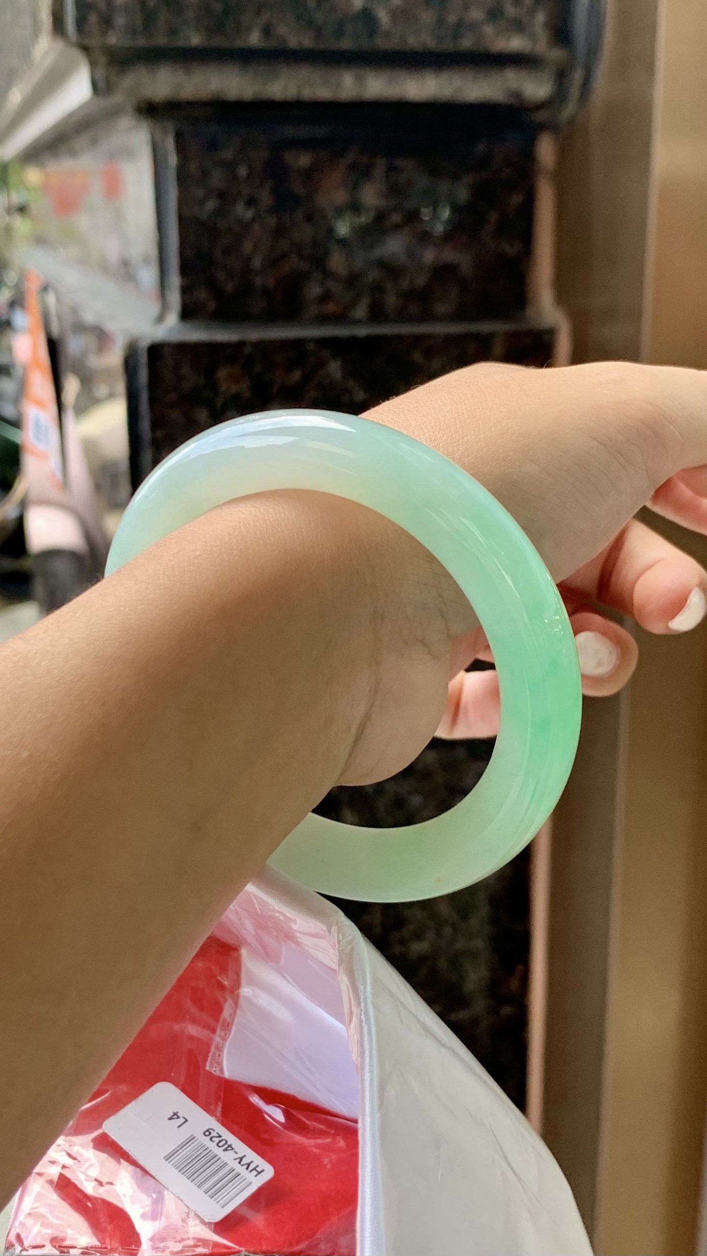 冰飘绿圆条成品 HYY-4029 尺寸：56.5-11.5-11