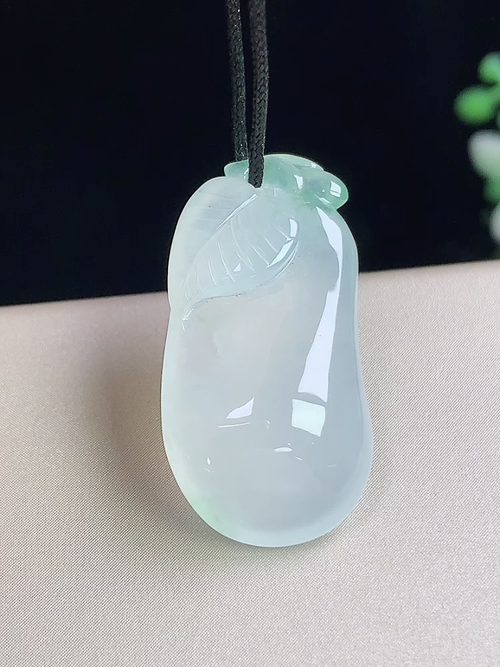 冰飘花福瓜，无裂，尺寸26.1*13.3*6.2mm，j14fyg8