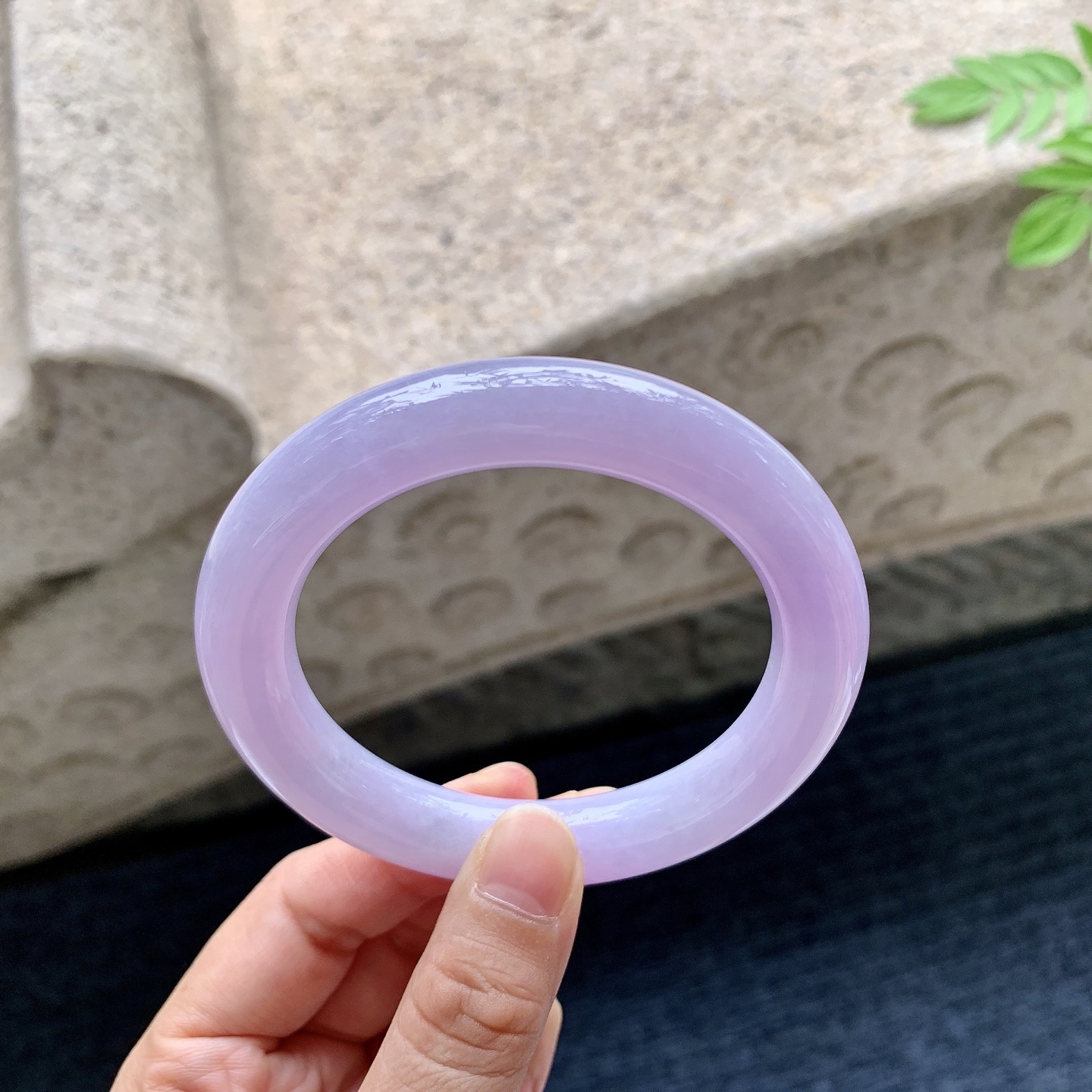 圆条55 56 圈口56.3/11.2/10.8 编码W6090713 粉紫，满色，水润，种老，细腻，无裂