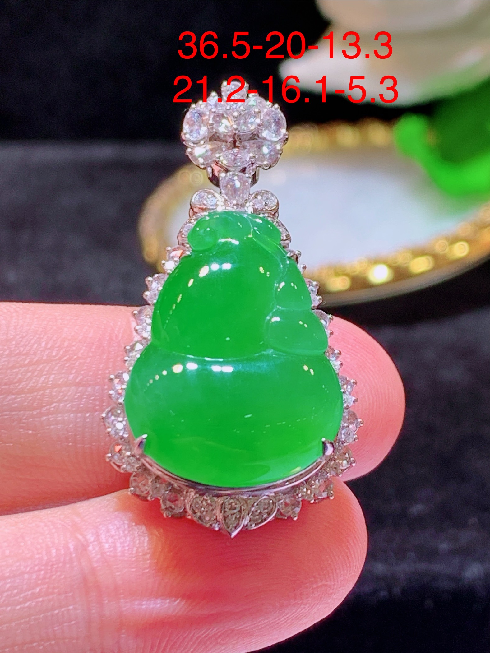 ️翡翠A货 满绿葫芦吊坠 18k金镶嵌，冰润细腻，佩戴效果出众，36.5-20-13.3