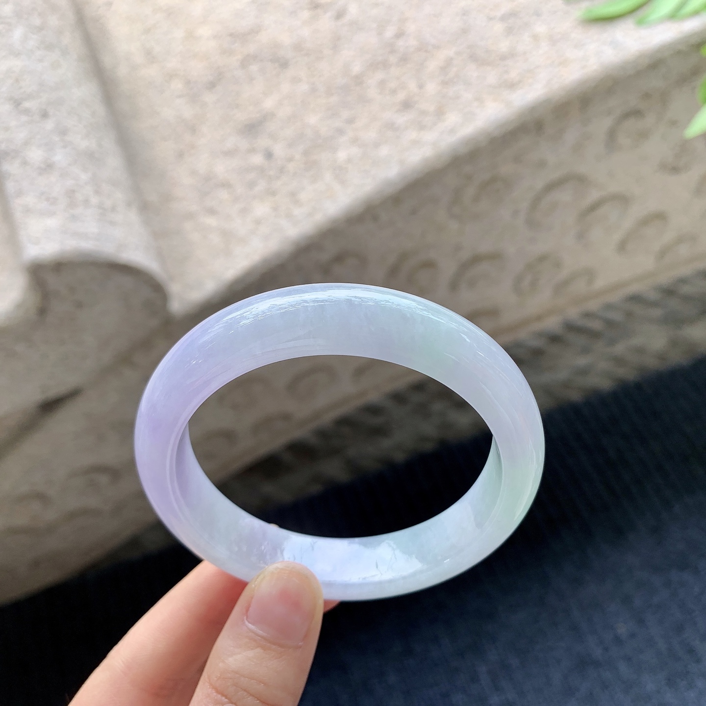 正圈56 57 圈口56.7/12.7/8.6 编码Q5091378 糯冰，水润，种老，细腻，无裂
