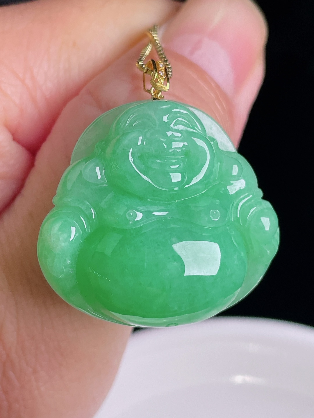 阳绿佛公，18k镶嵌，老种起光，细底通透，尺寸：33裸石27.4/29.3/10.3mm0914