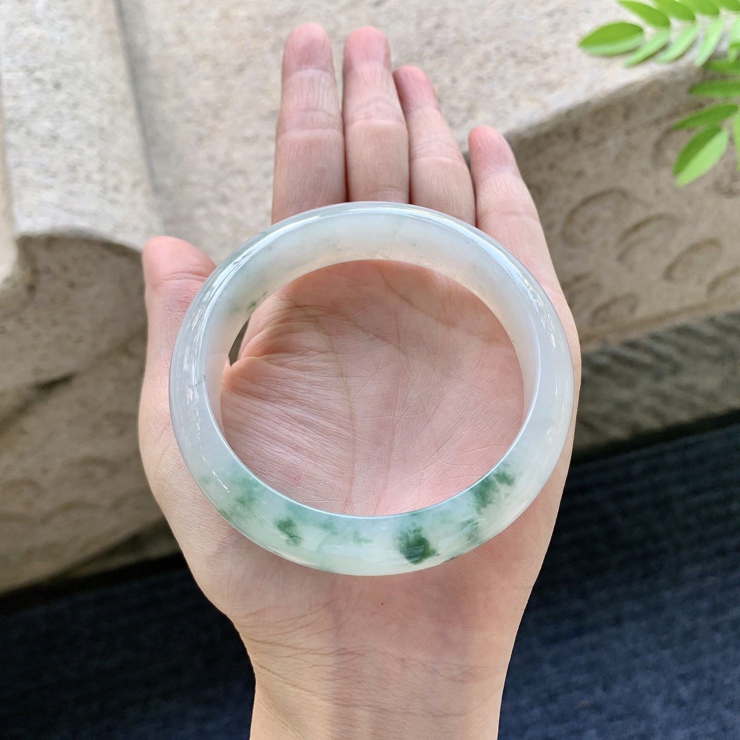 正圈58 59 圈口59/15.6/7.8 编码HJ091515 细糯飘花，水润，种老，细腻，无裂