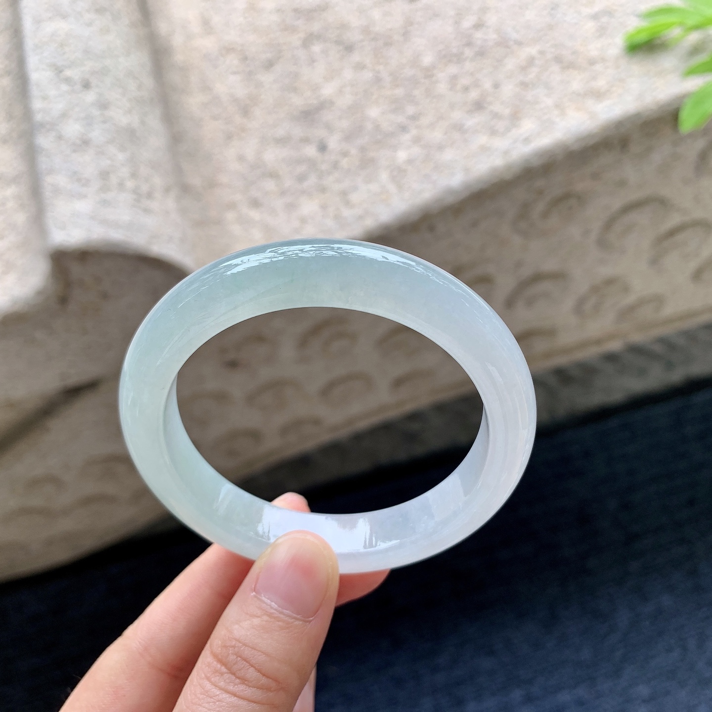 正圈53 54 圈口54.4/11.2/8 编码DZ090505 糯冰晴底，水润，种老，细腻，内侧有纹线