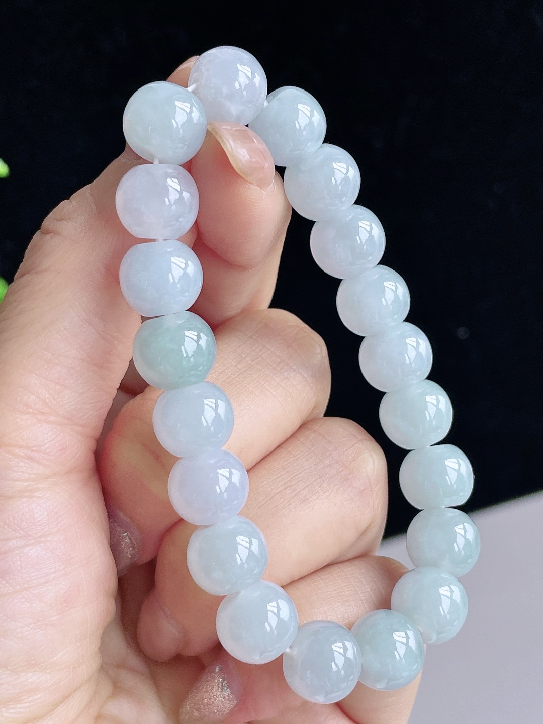 【珠子】糯冰手串桶珠手串 【说明】缅甸 性比高 【尺寸】10.5mm 【重量】39克