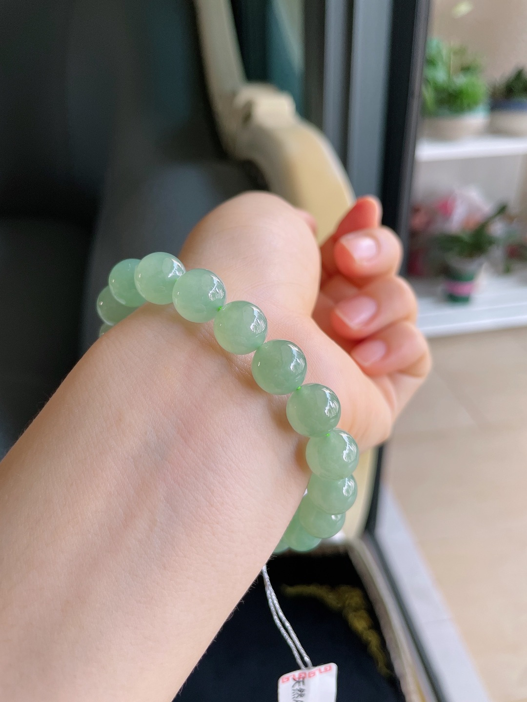 缅甸天然翡翠A货，冰满绿冰晴绿手链，尺寸：10.1mm。【编3342】