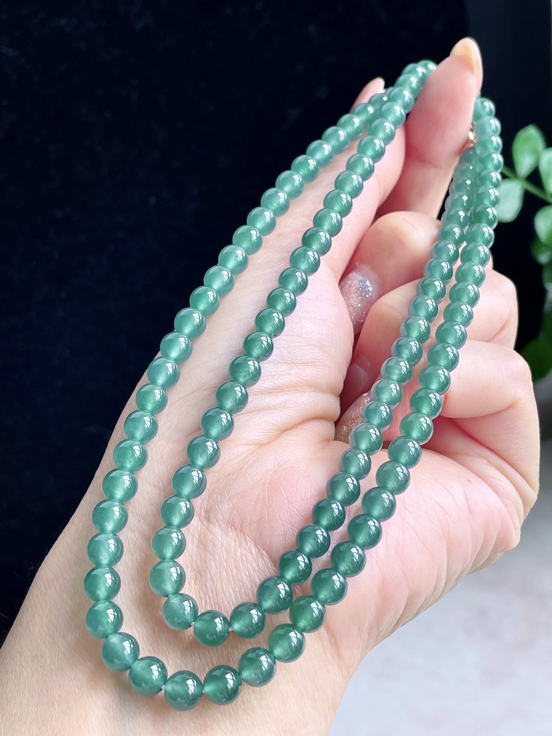 【珠子】冰天空蓝珠链圆珠珠子珠链 【说明】 性比高 老蓝水 【尺寸】5.8mm，33cm 【重量】40克