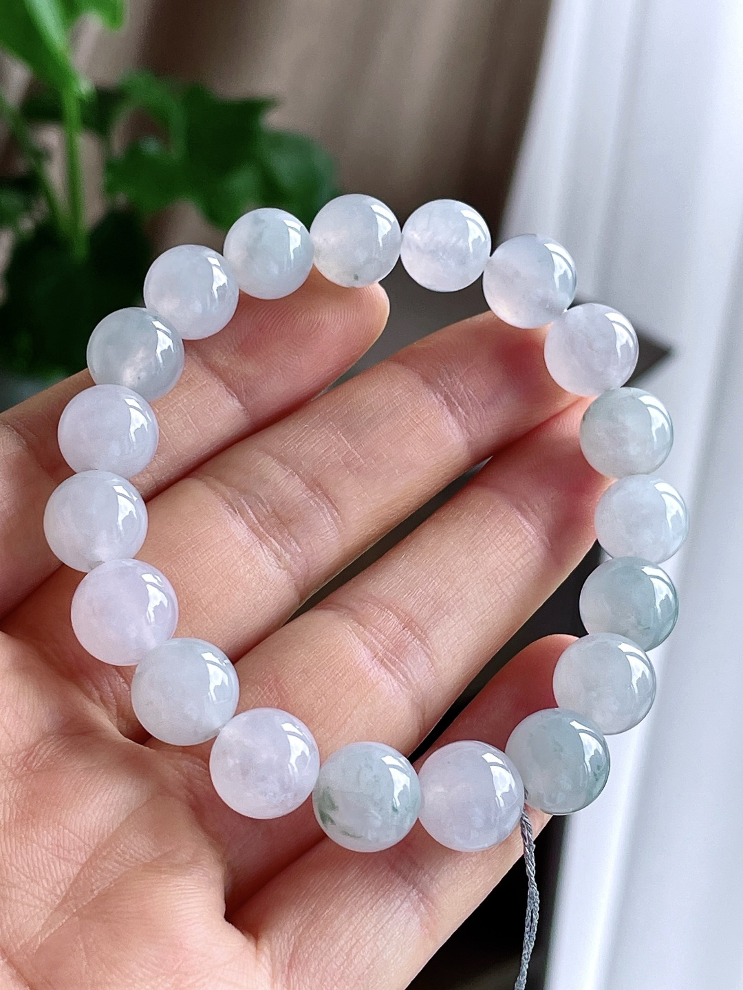 【珠子】飘花手串圆珠珠子手串 【说明】缅甸 性比高 【尺寸】10.5mm 【重量】38克