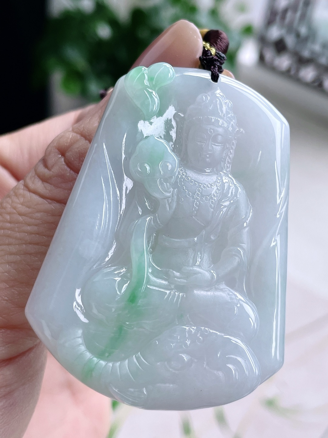 【裸石】冰糯种飘花普贤观音牌吊坠 【说明】缅甸 无裂 性比高 厚装 【尺寸】54.6-41.3-6.6 【重量】31克