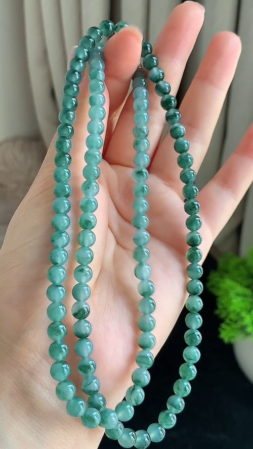 ️天然翡翠，冰种飘花细腻项链 尺寸6 xj99