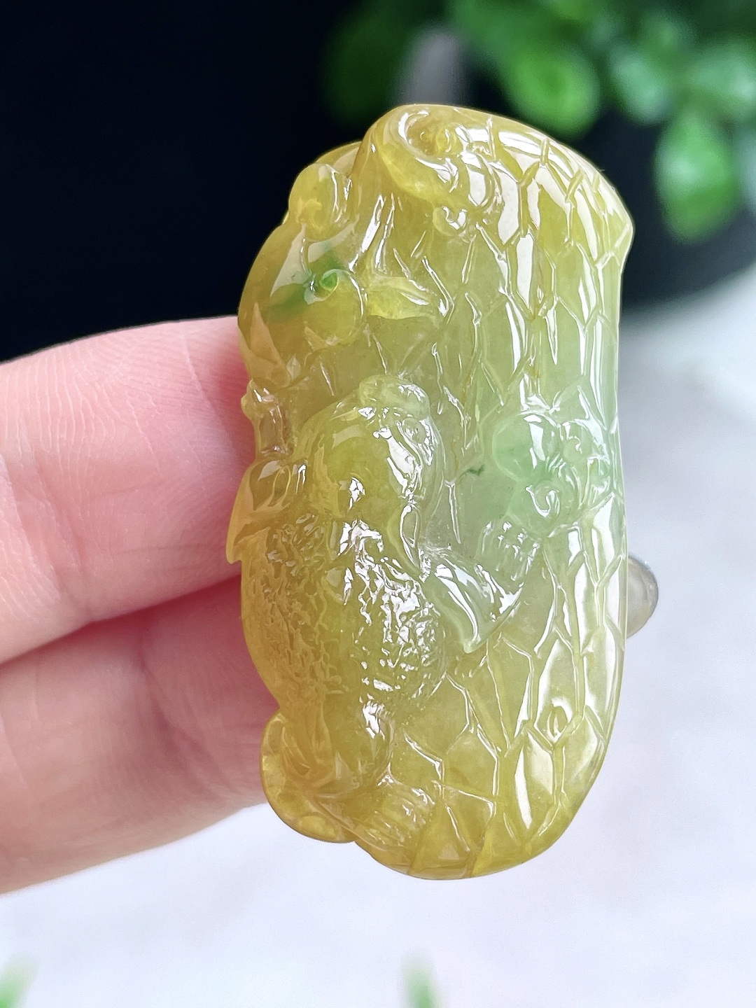 【裸石】冰黄翡貔貅吊坠 【说明】缅甸 无裂 性比高 厚装 【尺寸】42-21.7-9.3 【重量】