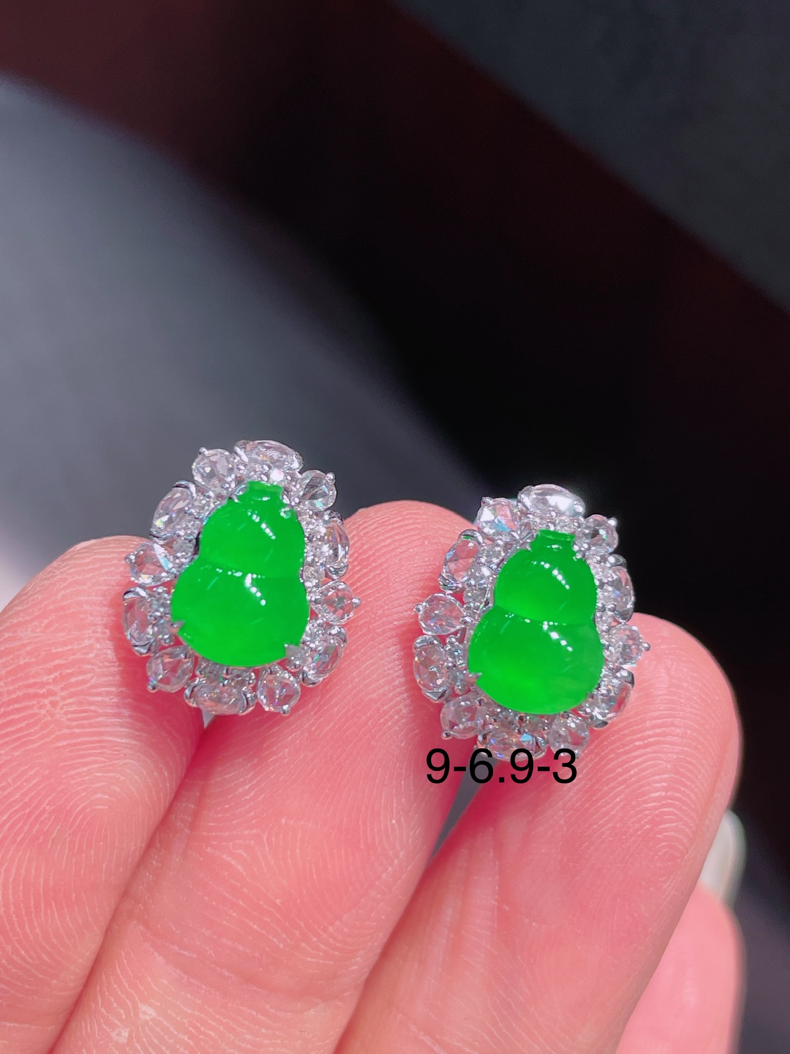 ️高冰绿葫芦耳包 晶莹剔透，新颖时尚，无裂，9-6.9-3