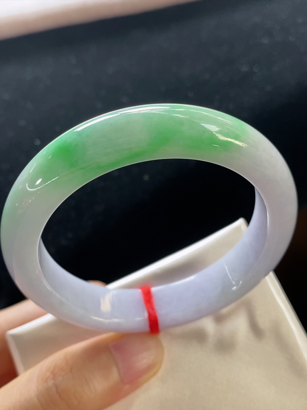 正圈飘绿手镯，圈口尺寸52.3-12-8.5mm,914yd