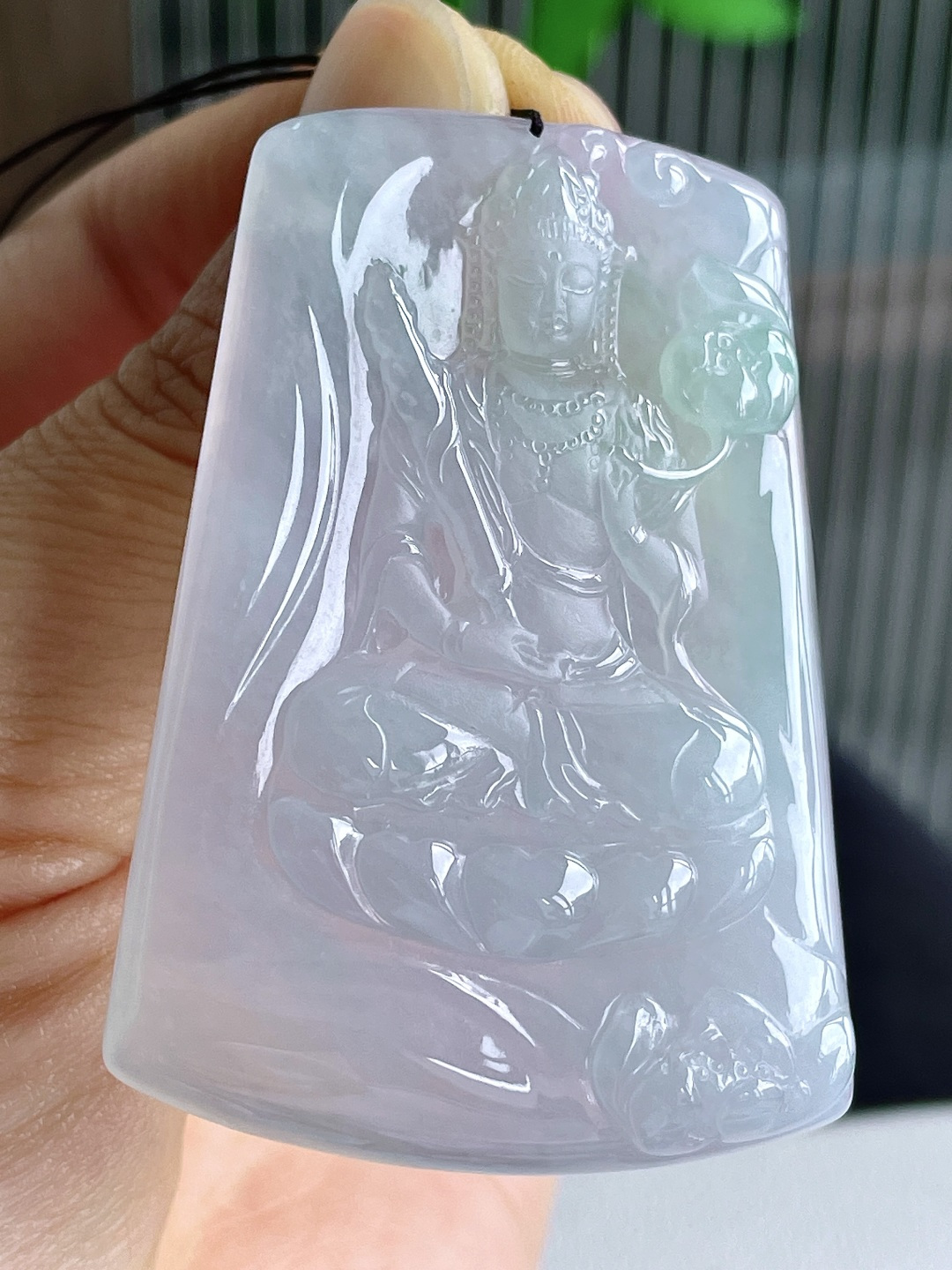 【裸石】冰糯种飘花虚空藏观音牌吊坠 【说明】缅甸 无裂 性比高 厚装 【尺寸】56.8-39.2-6 【重量】29.6克