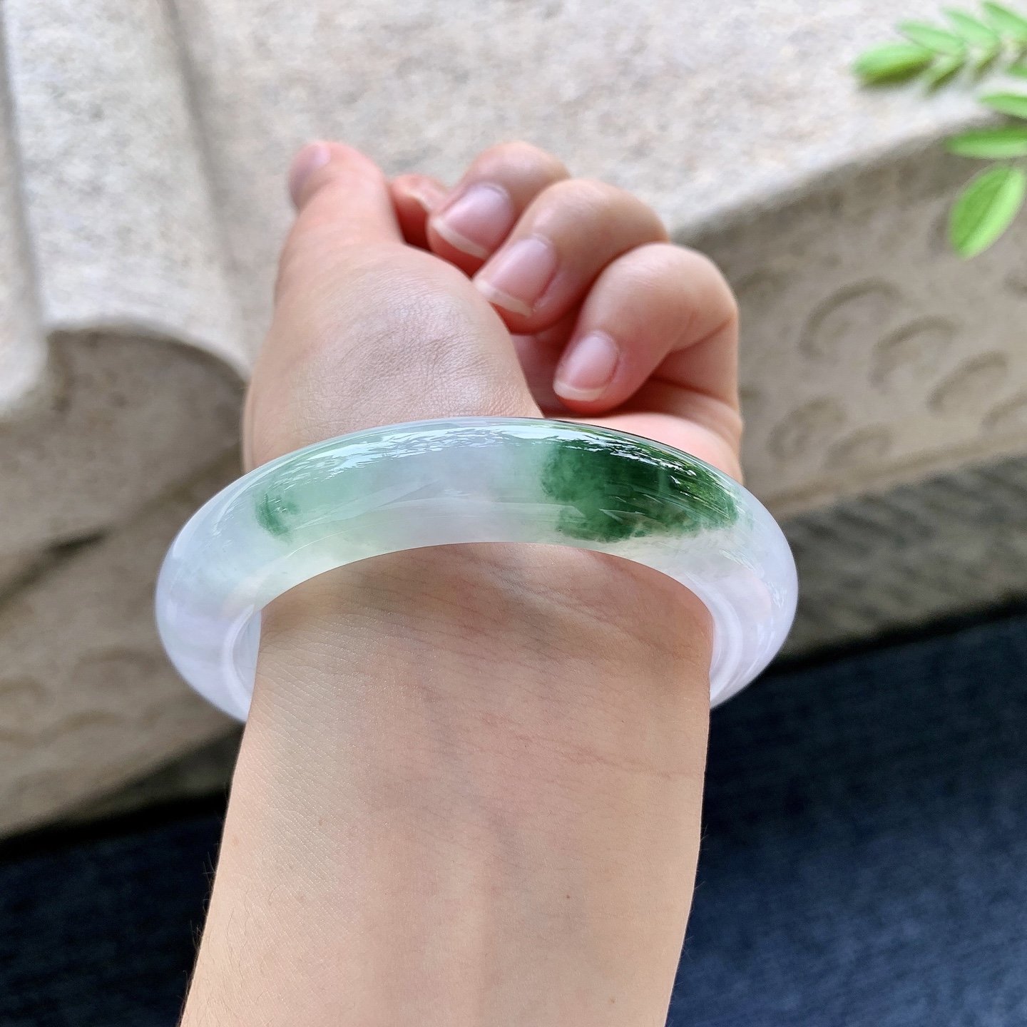 正圈54 55 圈口55.6/11.6/10 编码FL081591 冰糯春彩，水润，种老，细腻，无裂