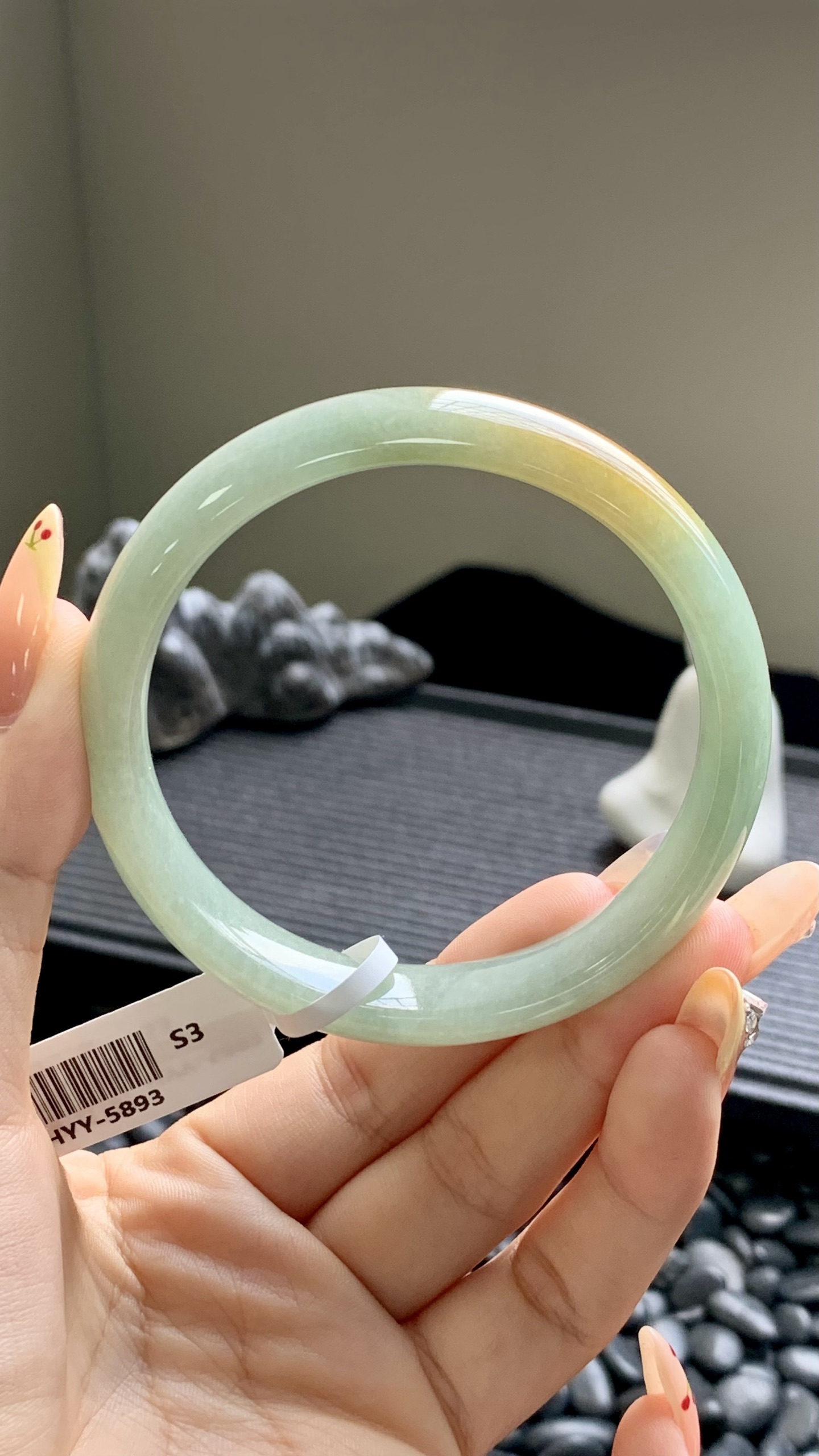 晴底黄翡正圈成品 HYY-5893 尺寸：58.5-12-7