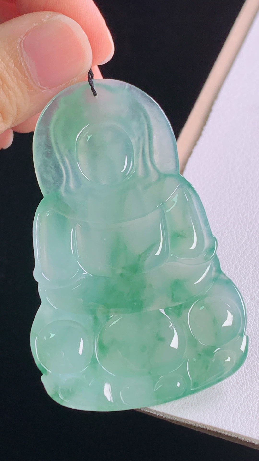 冰晴飘花观音，种色兼备，花色灵动，无裂，尺寸:62.0-40.0-5.1mm 10