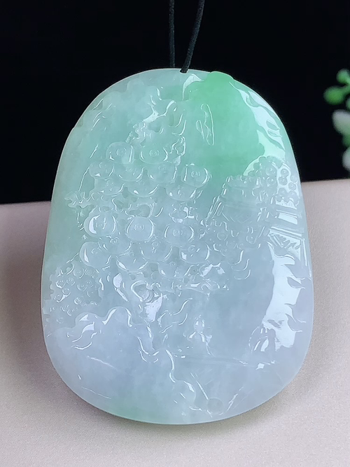 飘绿山水牌，无裂，尺寸48.7-36.2-6.3mm，j15hwa
