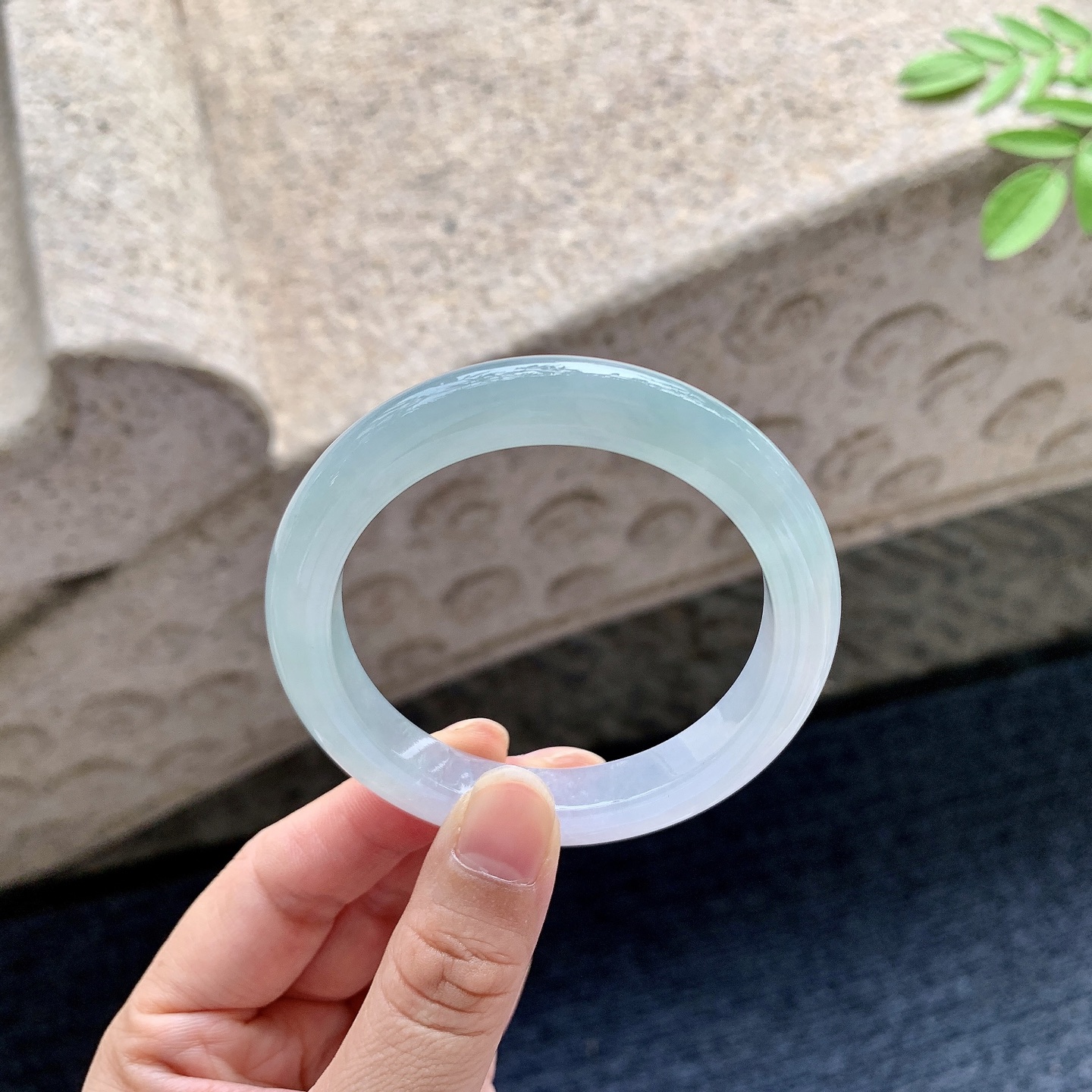 正圈51 52 圈口52.8/9.6/8.4 编码C5091608 糯冰晴绿，水润，种老，细腻，打灯有纹线