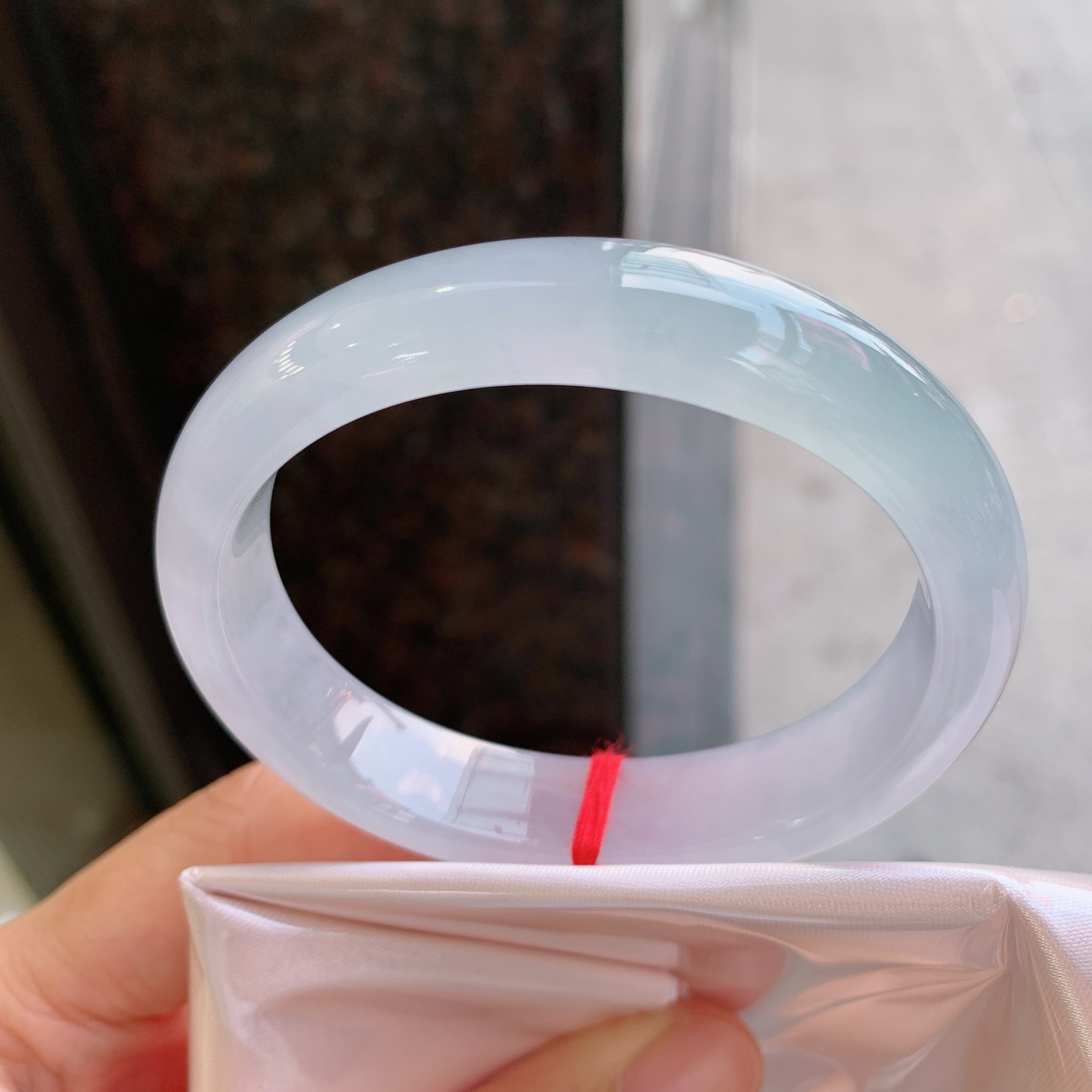 贵妃冰镯 微纹 尺寸：55.5/47/12.8/7.6 冰润