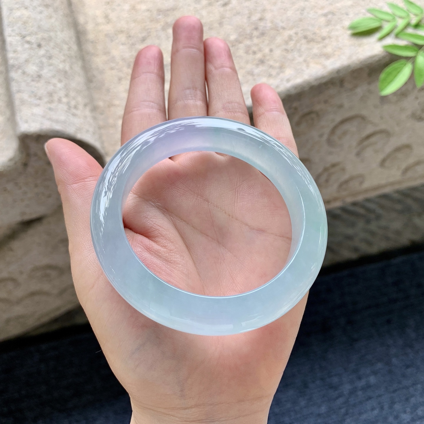 正圈56 57 圈口57.5/12.6/9.9 编码BM091655 冰椿彩，水润，种老，细腻，无裂