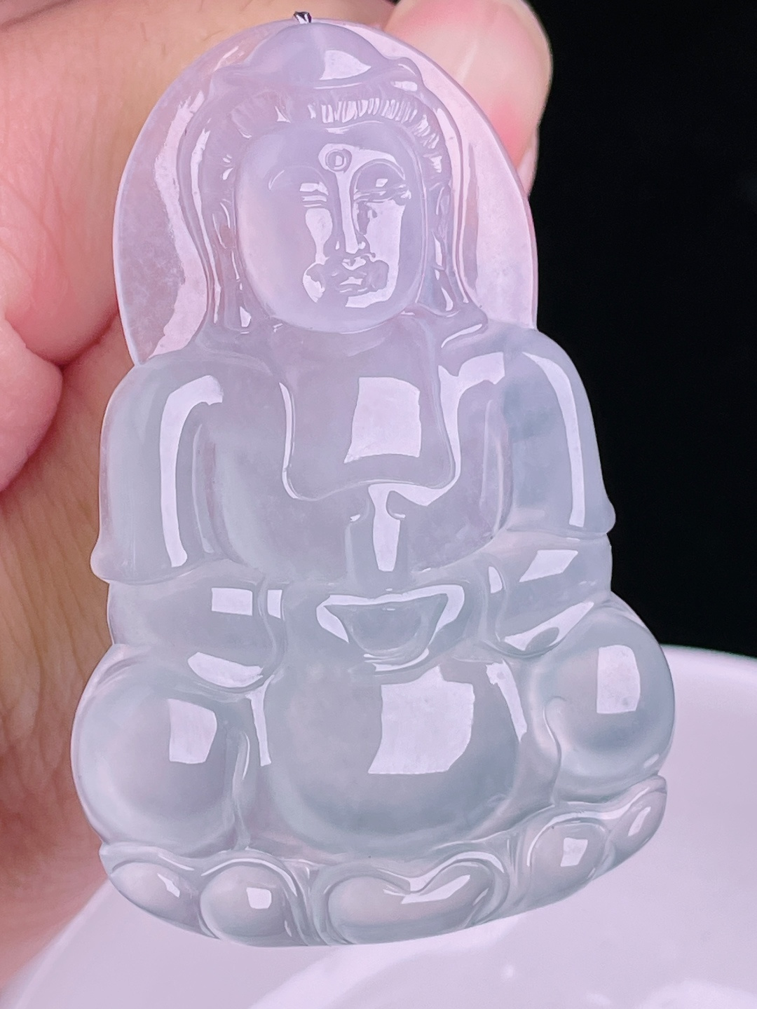 冰种观音，老种起光，细底通透，尺寸：55/37/6.3mm0915