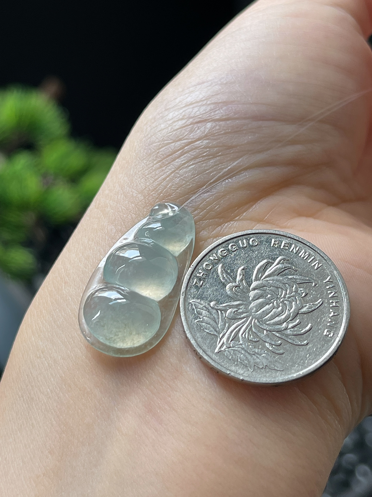 翡翠冰糯种浅绿色福豆