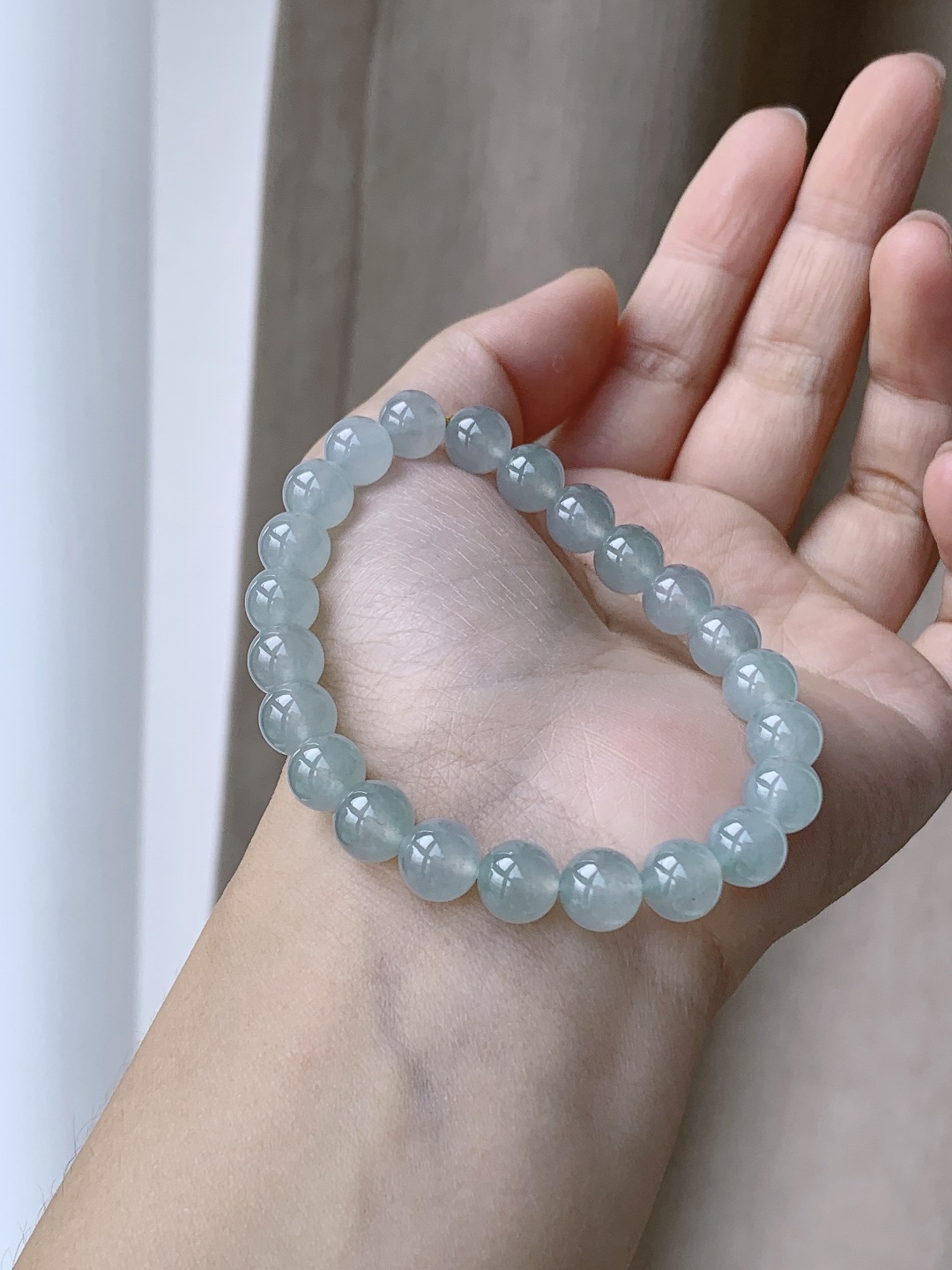 【珠子】冰晴水手串圆珠珠子手串 【说明】缅甸 性比高 【尺寸】8.1mm 【重量】21.8克