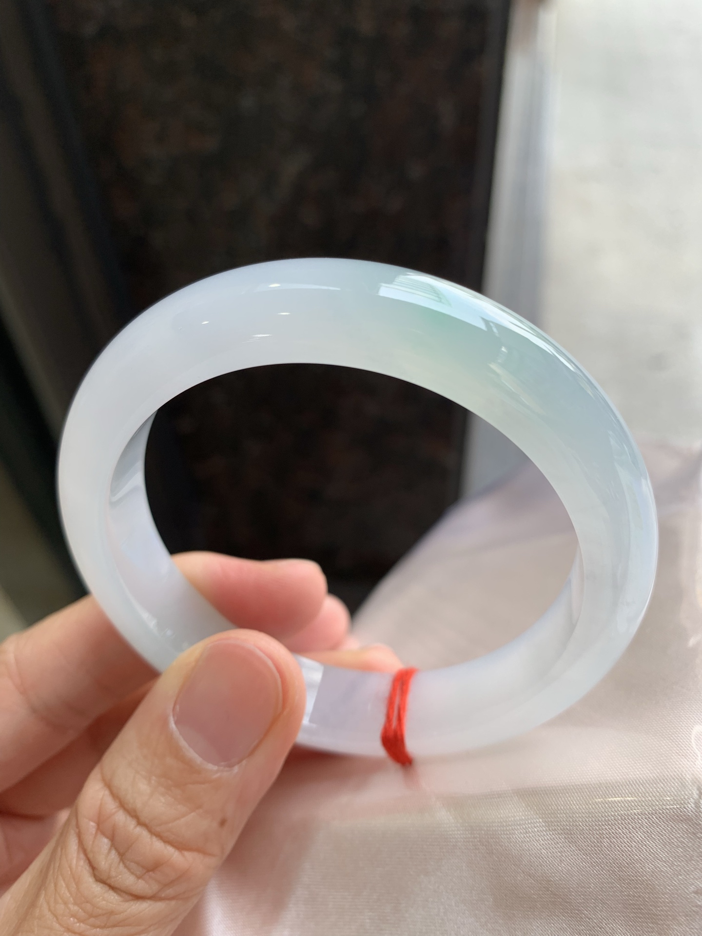 正圈冰飘绿 有棉线 尺寸：56.6/12.1/8.2 清爽
