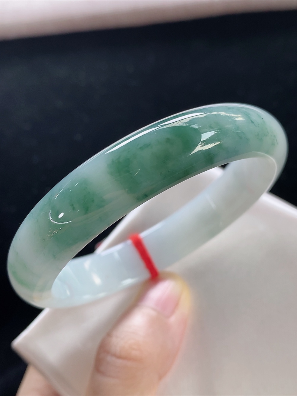 正圈飘花手镯，圈口尺寸54.8-12.2-7.3mm,914yd