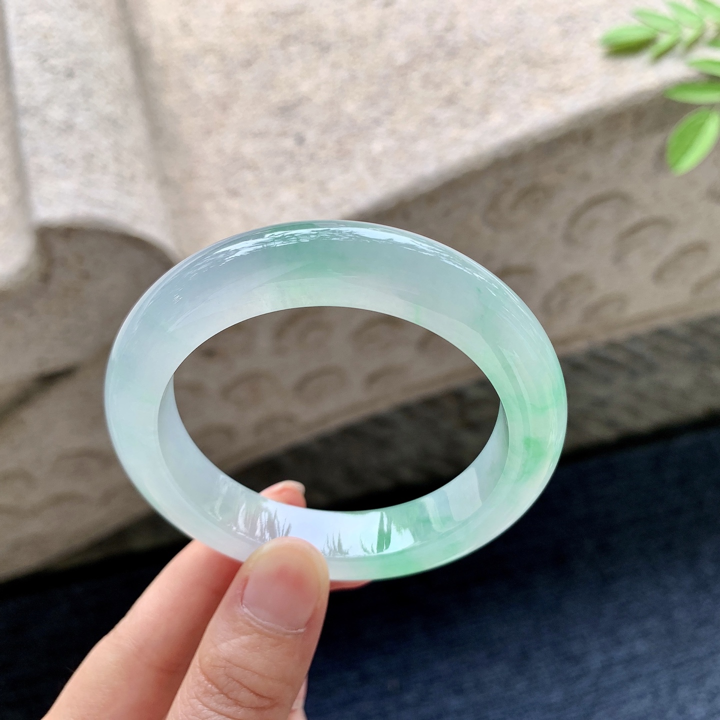 正圈53 54 圈口54/11.7/9.3 编码G6091604 冰飘绿，清透，水润，种老，细腻，无裂