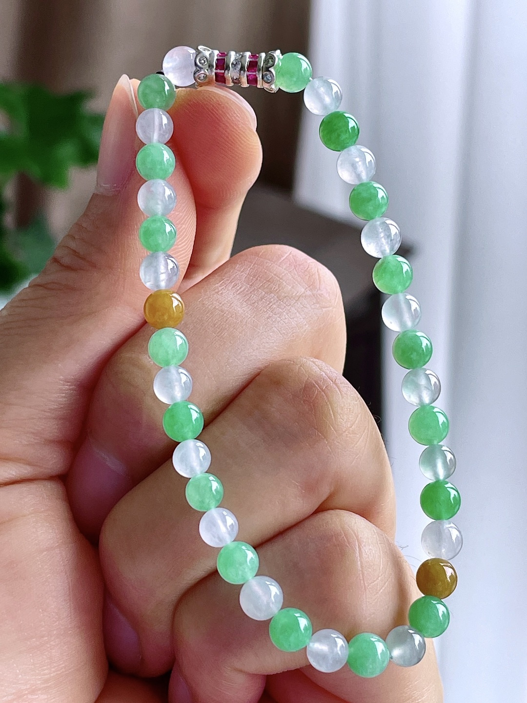 【珠子】冰多宝手链圆珠珠子手链 【说明】缅甸 性比高 【尺寸】5mm 【重量】8.4克
