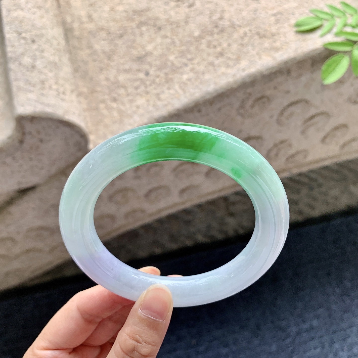 圆条61 62 圈口62/12.3/12.2 编码BA091622 糯冰椿彩，水润，种老，细腻，有纹线