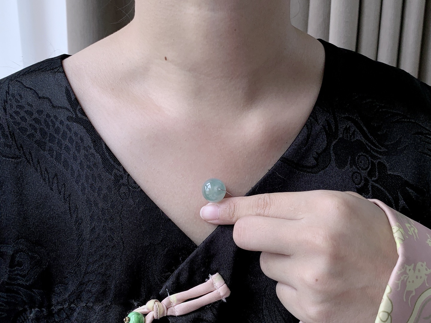 【珠子】冰晴水路路通珠子单珠 【说明】缅甸 性比高 【尺寸】14.4-11.7mm 【重量】5克