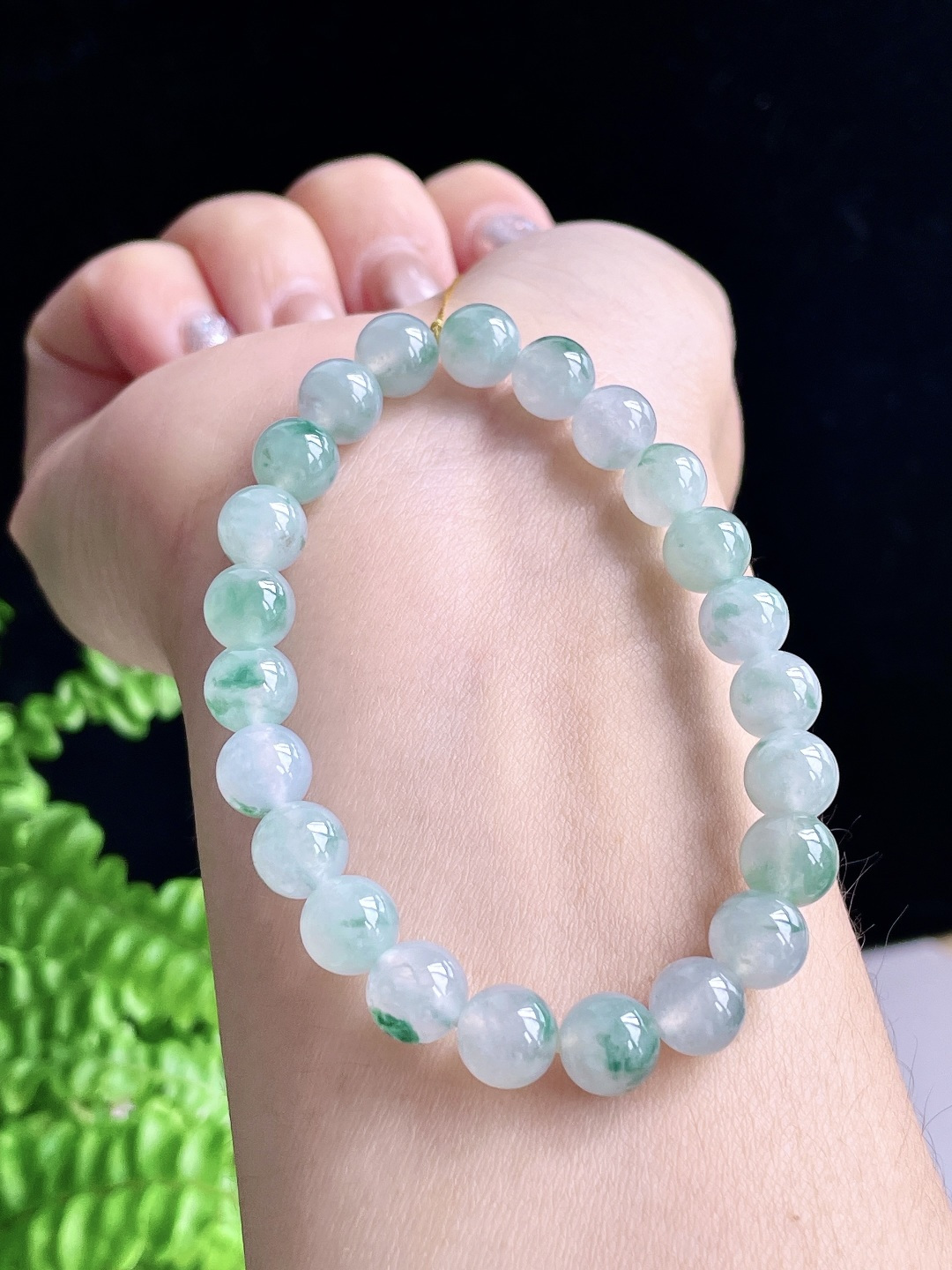【珠子】糯冰飘花手串圆珠珠子手串 【说明】缅甸 性比高 【尺寸】7.8mm 【重量】20克