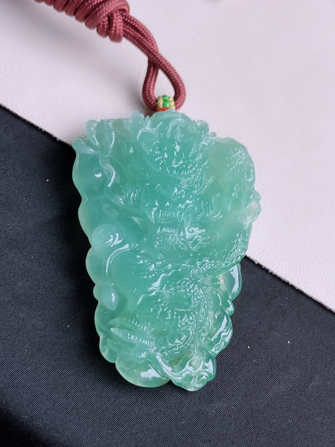 ️，绿底大龙牌，晶莹剔透，栩栩如生，尺寸72.6/48/12.6/自然光实拍