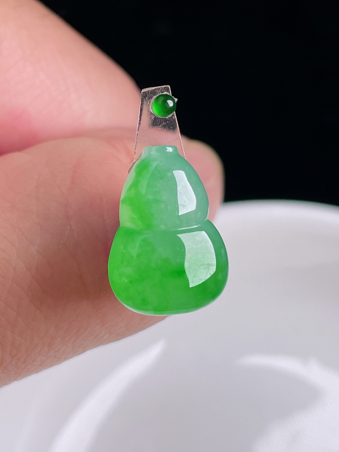 ️冰绿葫芦，老种起光，细底通透，尺寸：16.3/12/5mm0915