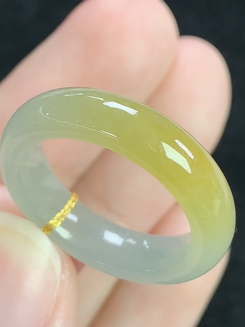 黄翡戒指，无裂，内径尺寸17.6-5.6-3.7mm，16号手寸，j15lyg